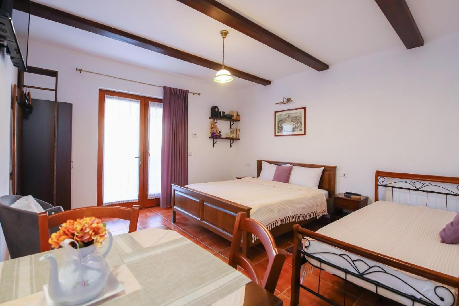 Ama Guest House Турда Экстерьер фото